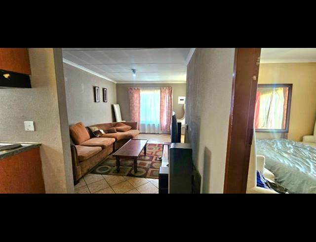 2 BEDROOM PROPERTY TO RENT IN LOTUS GARDENS